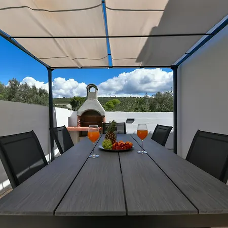 Gio Villa *