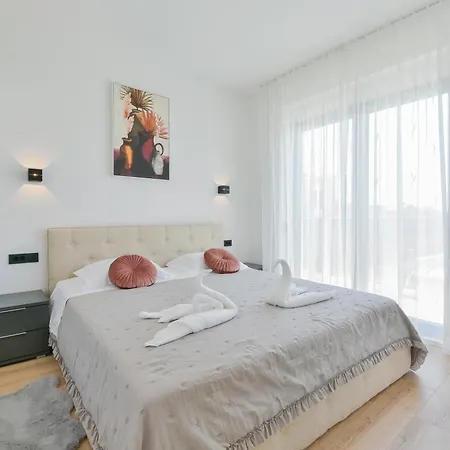 Gio Villa